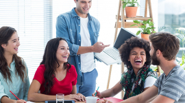 Reir para crear experiencias positivas KOE Mexico